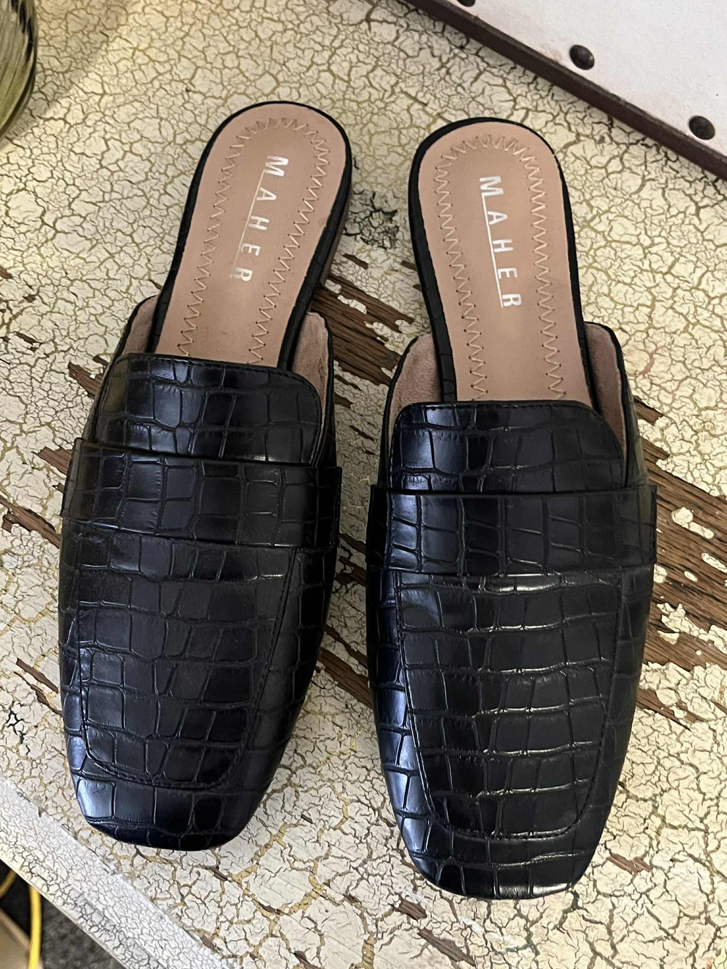 Maher Slip On Shoes - Sz 40