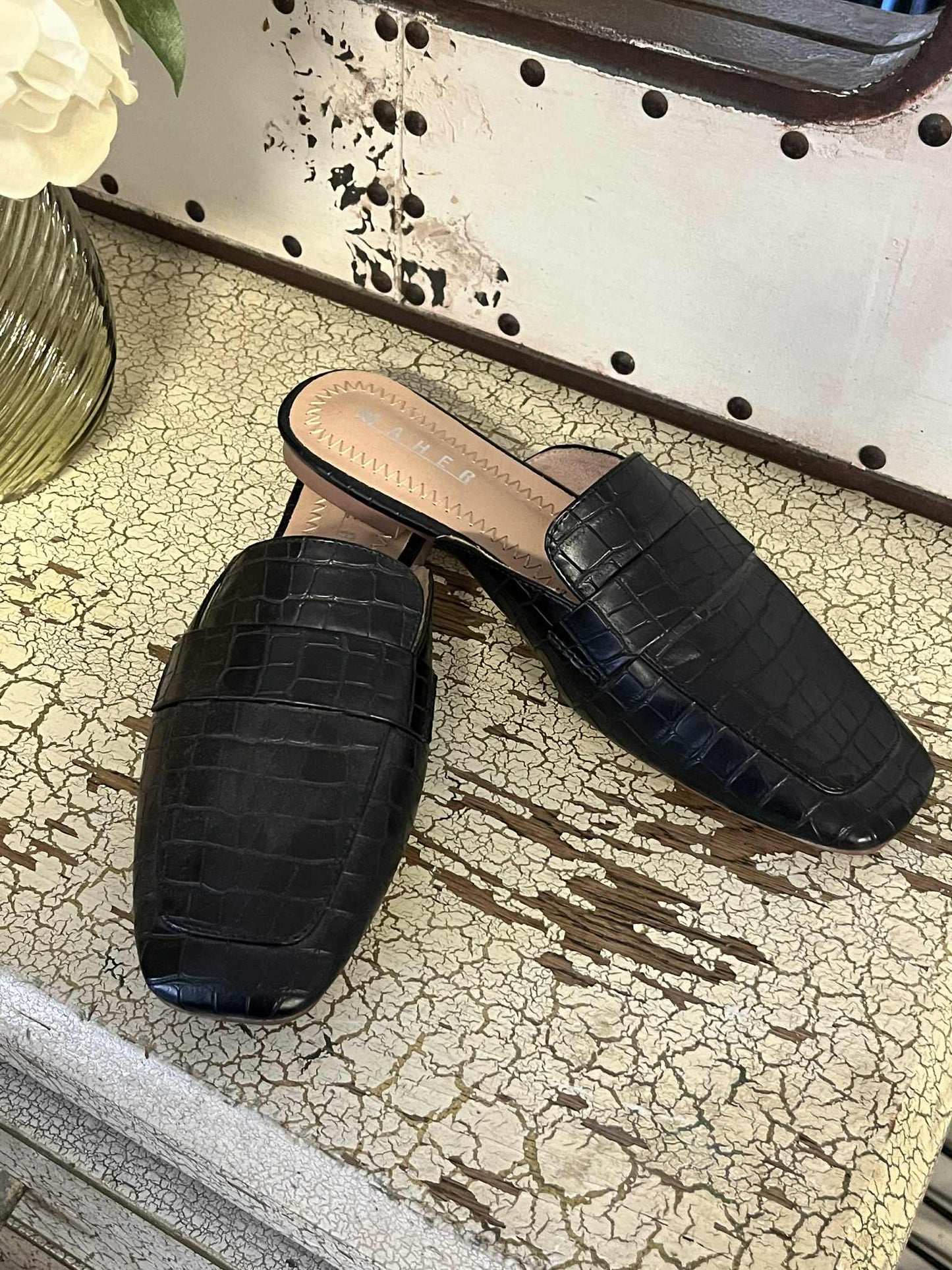 Maher Slip On Shoes - Sz 40