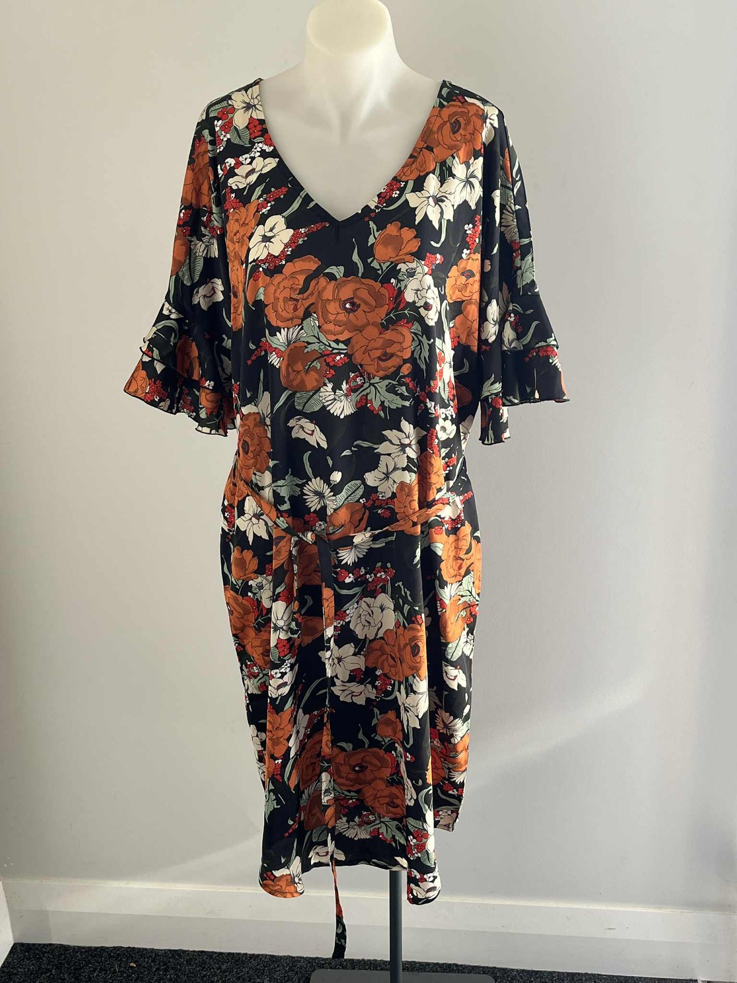 Gloss Floral Dress - Sz 12